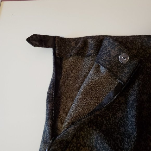 Grace Pencil Straight Skirt - Picture 3 of 6